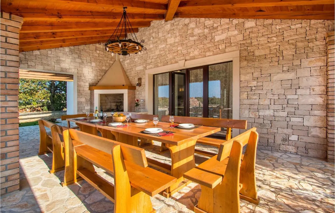 Gorgeous Home In Krmed With Wifi Vakantiehuis