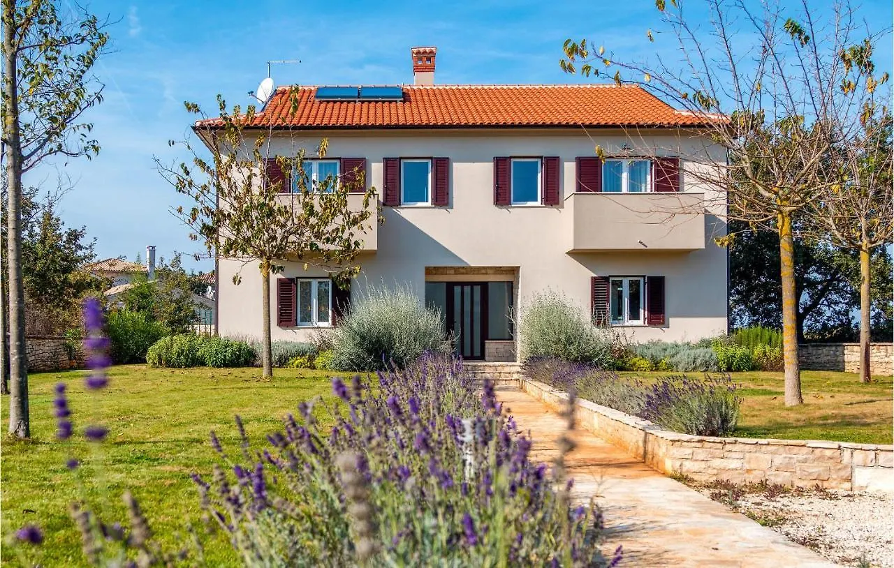 Vakantiehuis Gorgeous Home In Krmed With Wifi