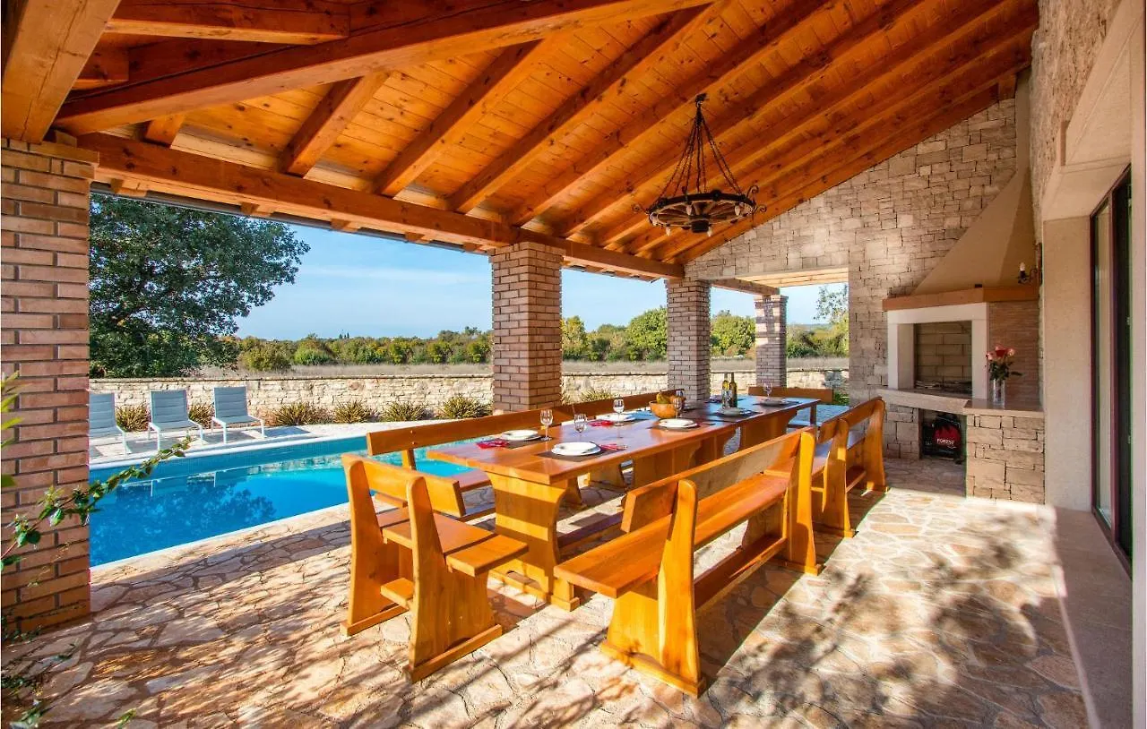 Gorgeous Home In Krmed With Wifi 0*,  Kroatië