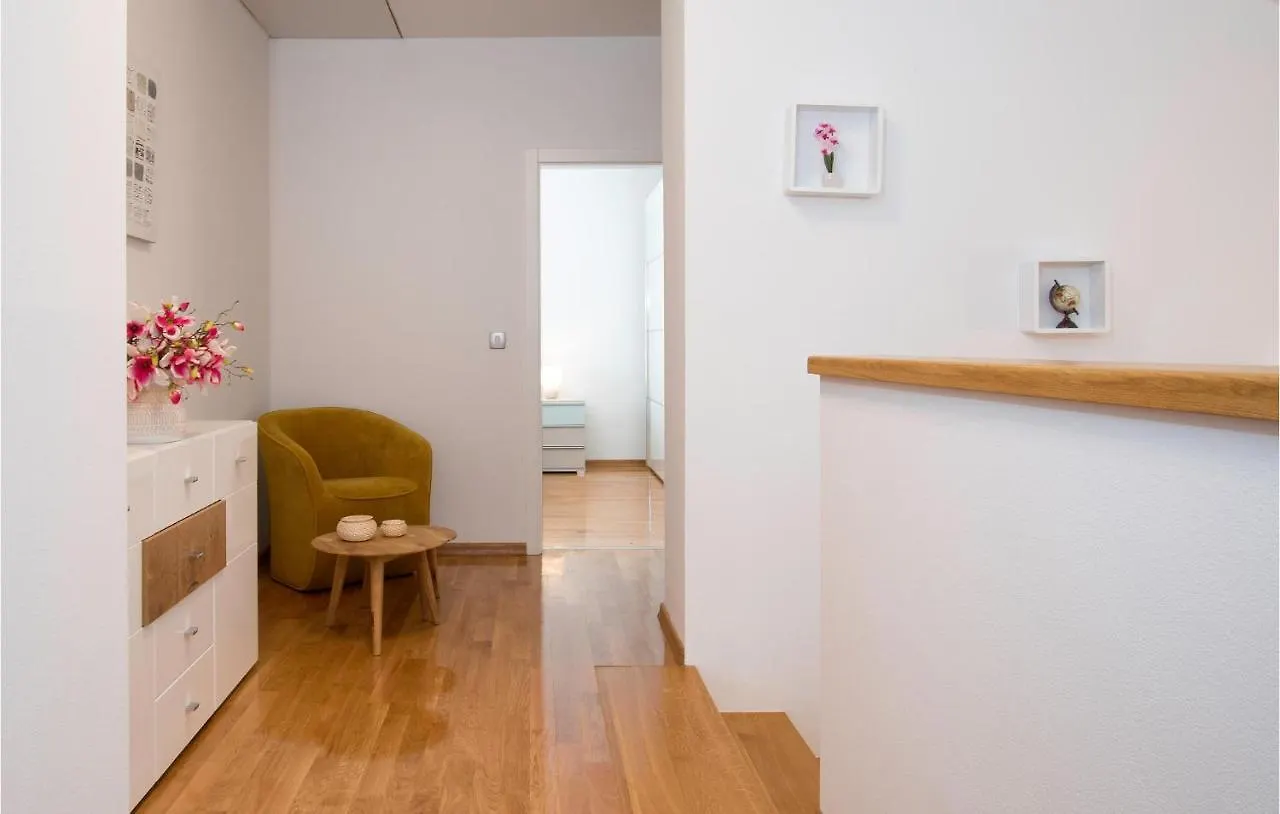 Gorgeous Home In Krmed With Wifi Vakantiehuis